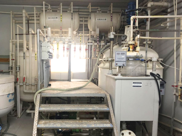 生產(chǎn)用反應(yīng)釜系統(tǒng)